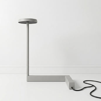 Luminária de Mesa Minimalista Moderno Metal LED Escindapso — ORNE